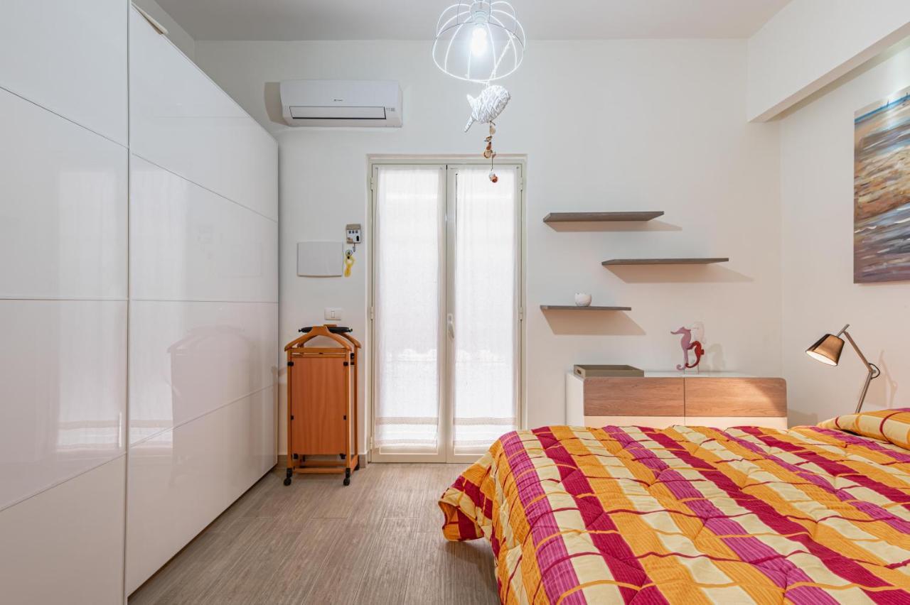 Naxos Bay Flat With Terrace 50 Meters From The Sea Lägenhet Giardini Naxos Exteriör bild